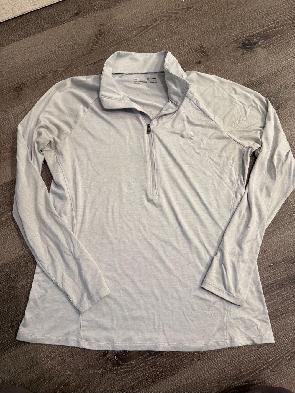 EUC Under Armour Light Gray Women's Quarter-Zip Performance Top